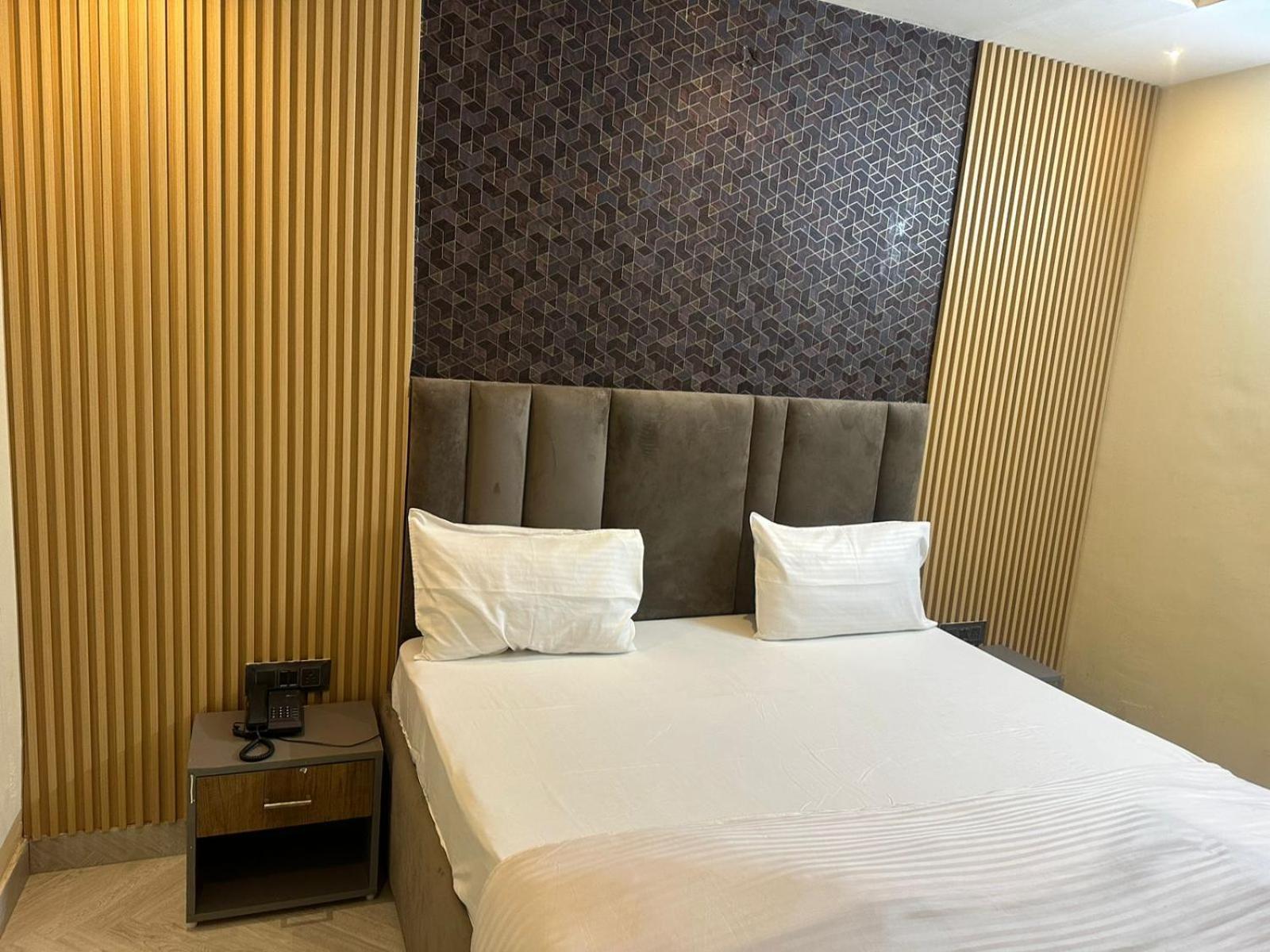 Hotel Kritika Greater Noida Exterior photo