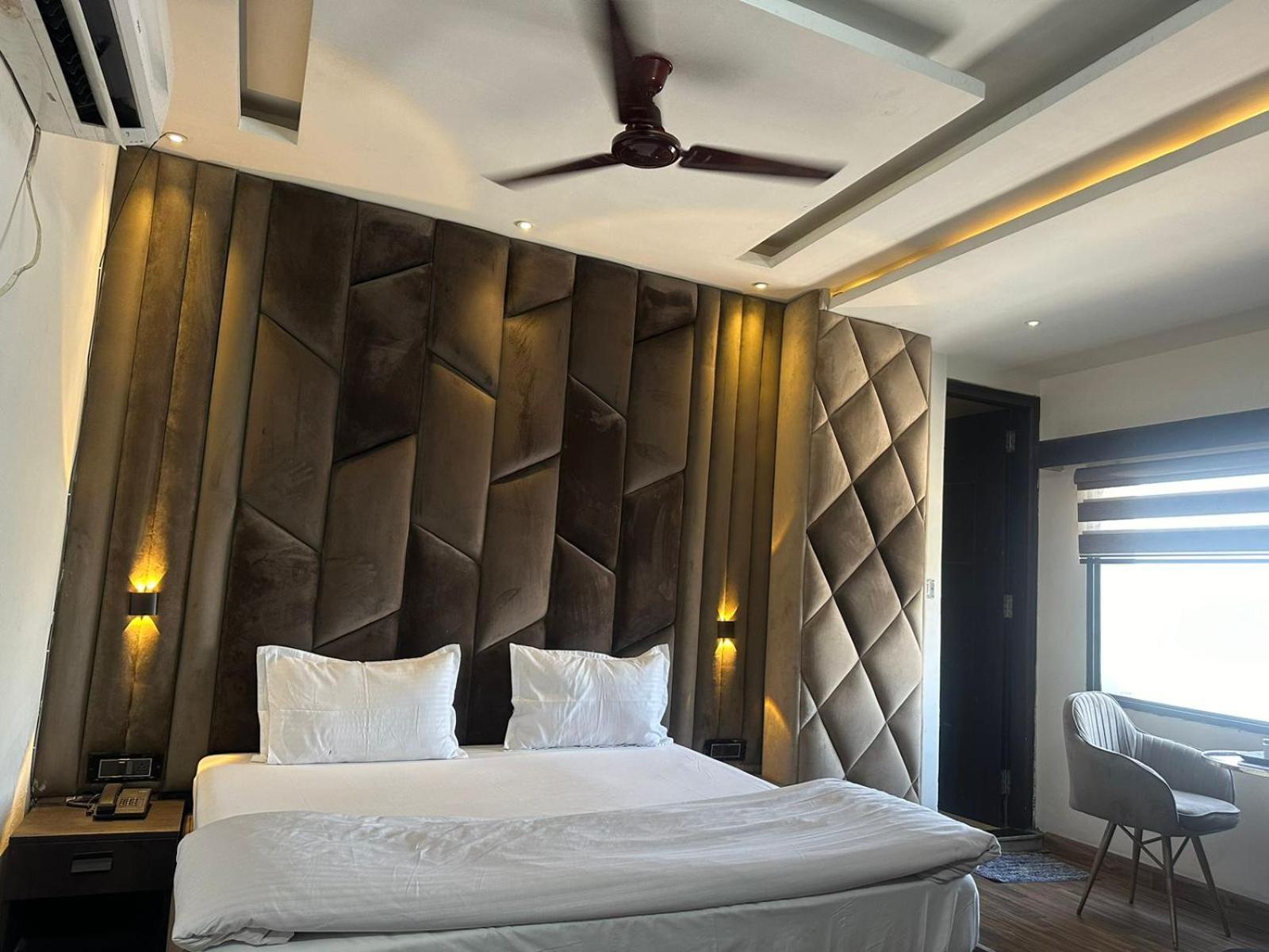 Hotel Kritika Greater Noida Exterior photo