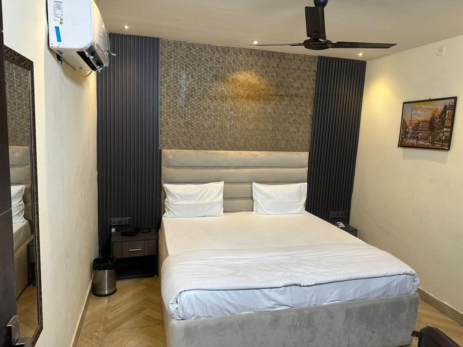Hotel Kritika Greater Noida Exterior photo