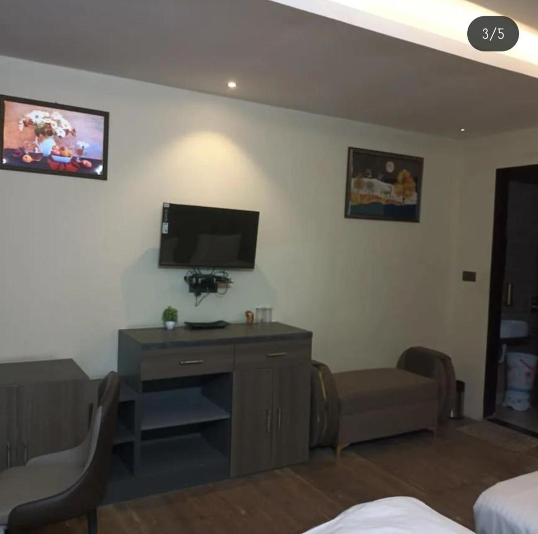Hotel Kritika Greater Noida Exterior photo